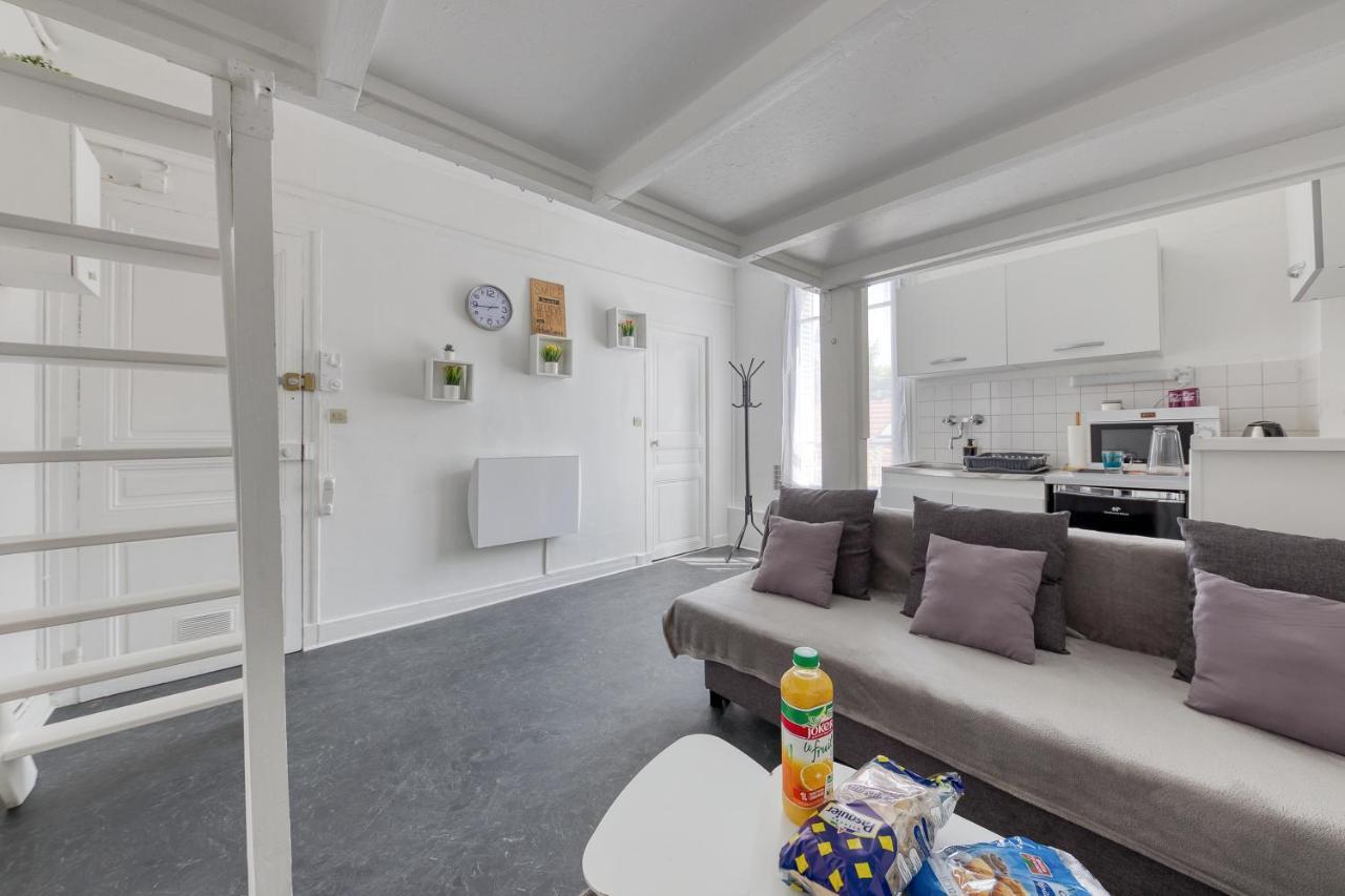 Joli Petit Studio A 200 M Du Tramway, Proche Paris, D'Orly, Rungis, Belle Epine Et Choisy Le Roi Apartment Thiais Bagian luar foto
